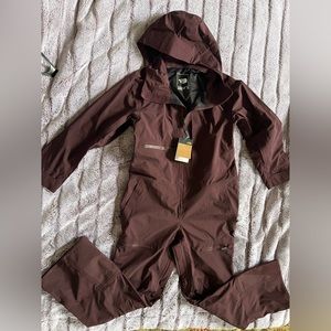 NWT- North Face Beatty one-piece snow suit-women’s XL